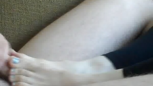 Мега бујната јапонска милфица Јуна Хошизаки си посветува и го прави шлицот крем